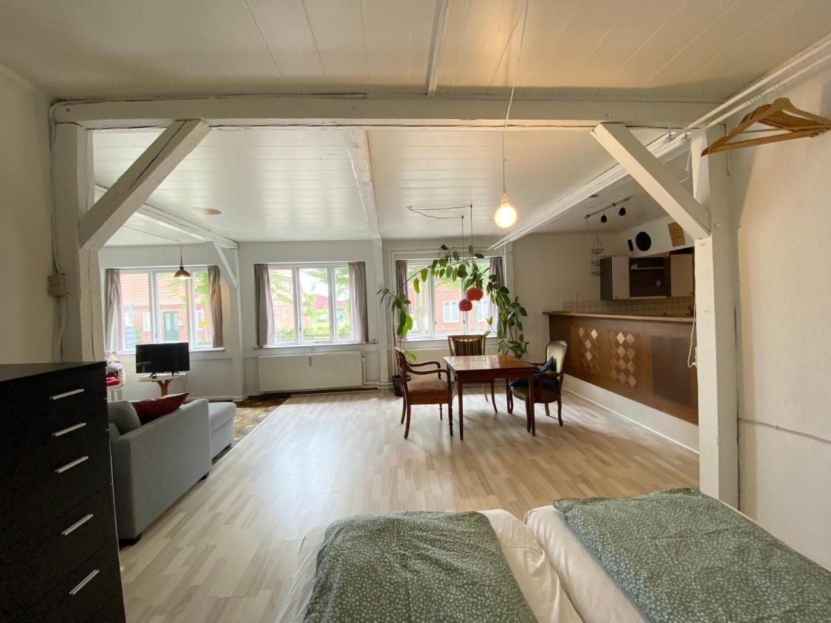 Studio Apartment In The Heart Of Hojer Bagian luar foto