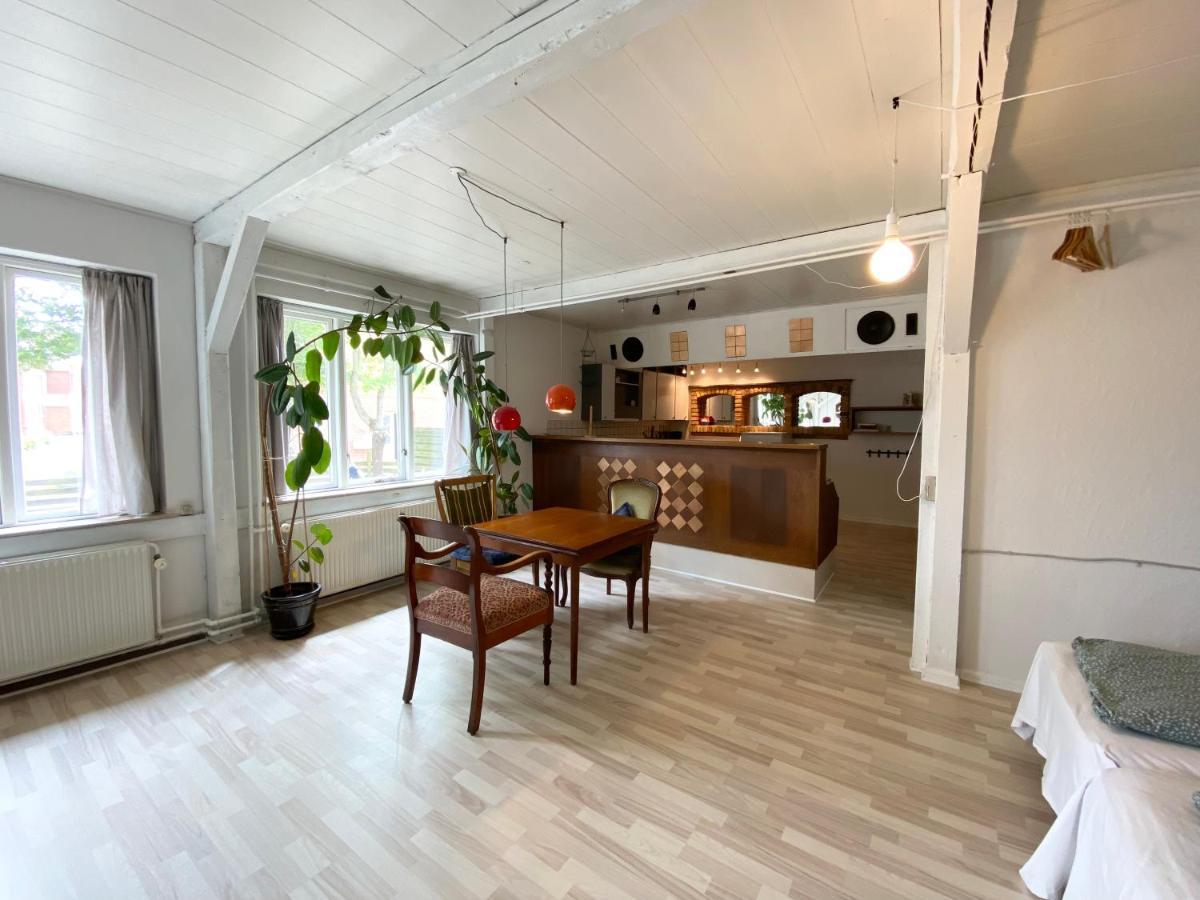 Studio Apartment In The Heart Of Hojer Bagian luar foto
