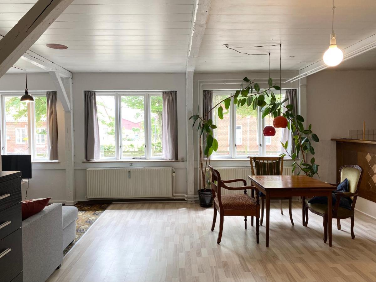 Studio Apartment In The Heart Of Hojer Bagian luar foto